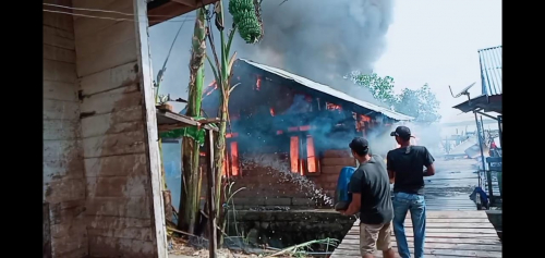 Rumah Milik Nelayan Desa Alai Kepulauan Meranti Ludes Terbakar