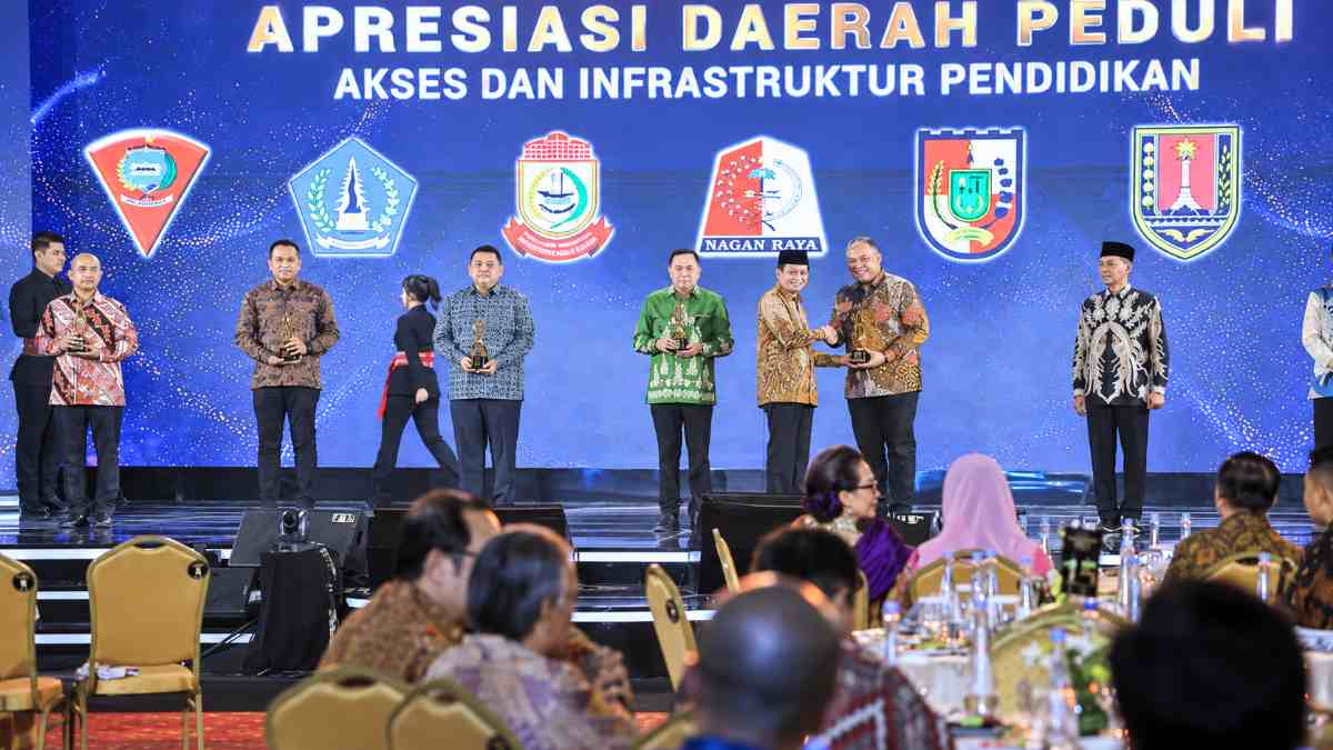 Wali Kota Pekanbaru Agung Nugroho Raih Penghargaan Peduli Akses dan Infrastruktur Pendidikan 2026
