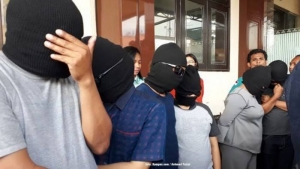 GoRiau 6 Orang Ditangkap Saat Pesta Seks Tukar Pasangan, Seorang Tengah Hamil 8 Bulan Anak Kedua