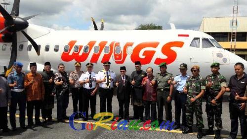 Di Hari Pahlawan, Wings Air Mendarat di Bandara Pinang Kampai Dumai dari Batam