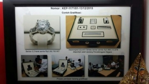 KPK Pamerkan Gratifikasi Berlian Rp3,9 Miliar yang Dilaporkan Sudirman Said, Ini Fotonya