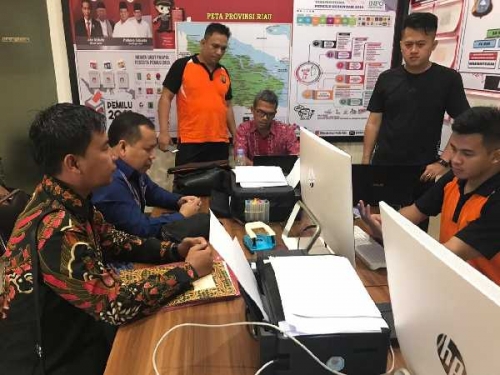 Dinilai Sebarkan Fitnah, Bupati Meranti Laporkan Akun Facebook Yanti Susi ke Direskrimsus Polda Riau