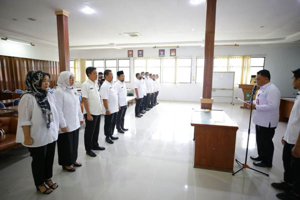 11 Pejabat Pemprov Riau Dilantik, Ini Daftar Namanya