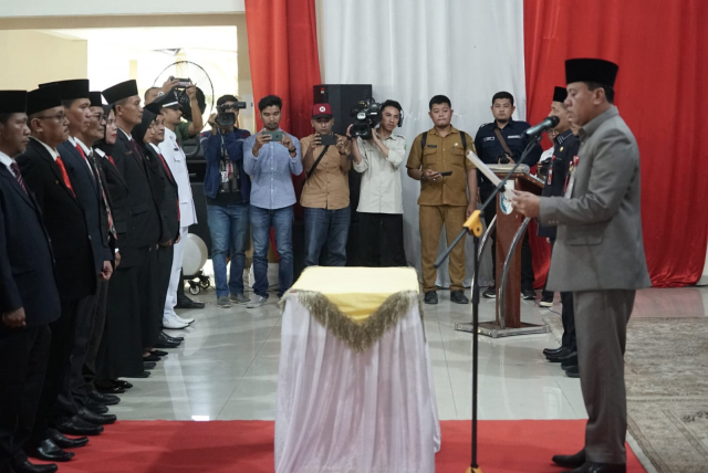 Usai Lantik 77 Pejabat Kuansing, Suhardiman Nonjob-kan Satu Orang