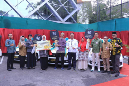GoRiau Pj Sekdako Serahkan 3 Hadiah Mobil Brio Undian BRK Syariah