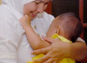 GoRiau Mengapa Allah Menyuruh Ibu Susui Bayinya Sampai Usia 2 Tahun? Ini Jawabannya
