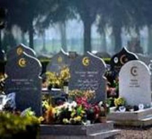 GoRiau Misteri Bau Busuk di Makam Sang Penegak Hukum