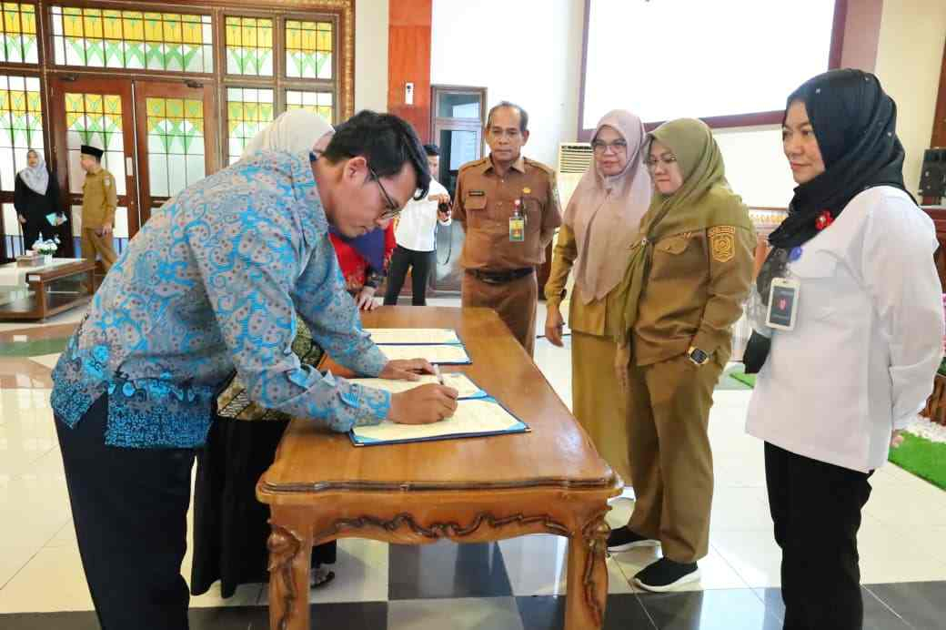Dana Makan Bergizi Gratis Rp65 Miliar, Bupati Siak Wajibkan SPPG Belanja di UMKM Lokal