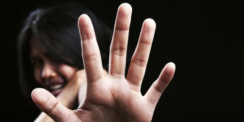 Gara-gara Tagih Utang Rp 300 Ribu, Wanita di Bukitraya Pekanbaru Ini Malah Diseret di Lantai
