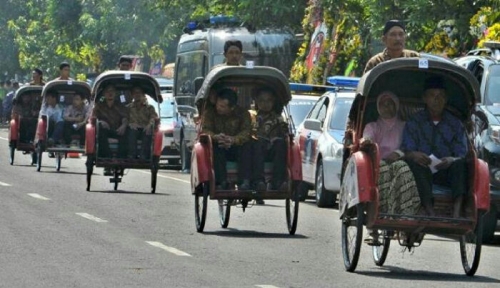 Tukang Becak Pesta Nikah Putra Jokowi Tewas karena Terjatuh ke Selokan, Bukan Disebabkan Kelelahan