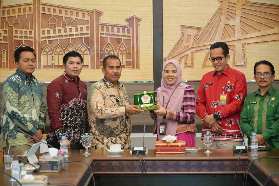 Pulang Kampung Bawa Program Binaan, Rektor Hang Tuah Disambut Hangat Pemkab Siak