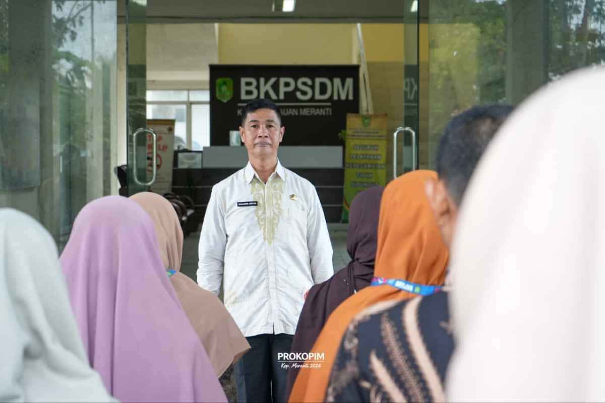 Bukan Sekadar Kerja Administratif, Sekda Meranti Tuntut ASN Beri Pelayanan Prima