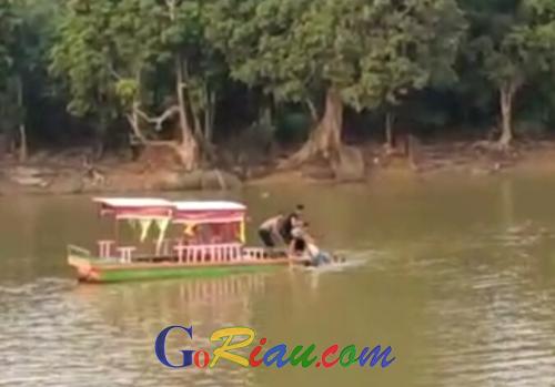 Remaja Tewas Tenggelam Saat Coba Menolong Temannya di Tanjung Putus Pelalawan