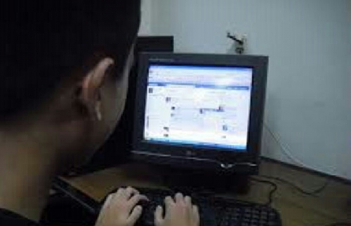 Kenal di FB, Istri Camat di Bali Kirimkan Foto Bugilnya ke Pria Mengaku Polisi di Sumatera, Akhirnya Jadi Korban Pemerasan