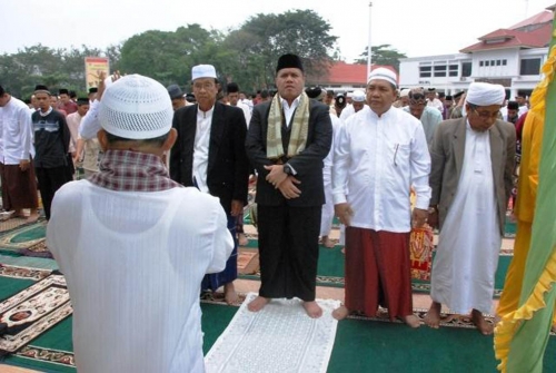 Untuk Pertama Kali, Bupati Inhu Yopi Arianto Sholat Idul Adha di Kuala Cenaku