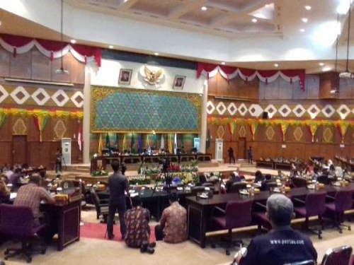 Tidak Dihadiri Plt Gubernur Riau, 3 Agenda Sidang Paripurna Ditunda