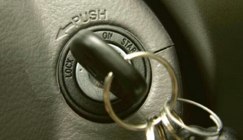 Jangan Hidupkan Mesin Mobil Bila Parkir Lebih 20 Menit, Ini Bahayanya