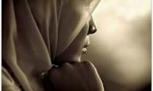 Kebimbangan Membuat Gadis Jerman Ini Menemukan Islam, Sudah Belajar Salat, Puasa dan Berhijab Sebelum Bersyahadat