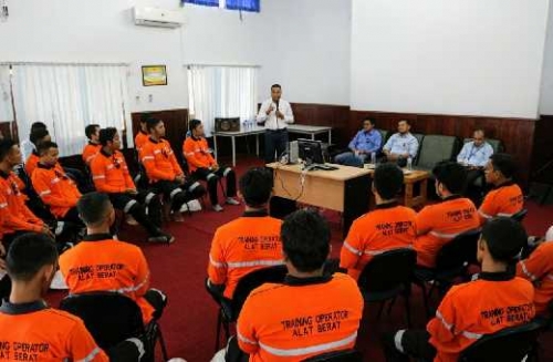 20 Warga dari 5 Kabupaten di Riau Ikuti Pelatihan Operator Alat Berat