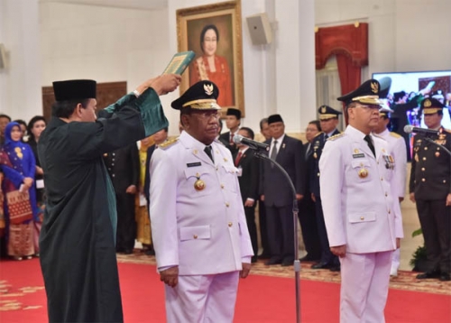 Resmi Dilantik Menjadi Gubernur Definitif, Septina Harapkan Wan Thamrin Maksimalkan Masa Jabatannya