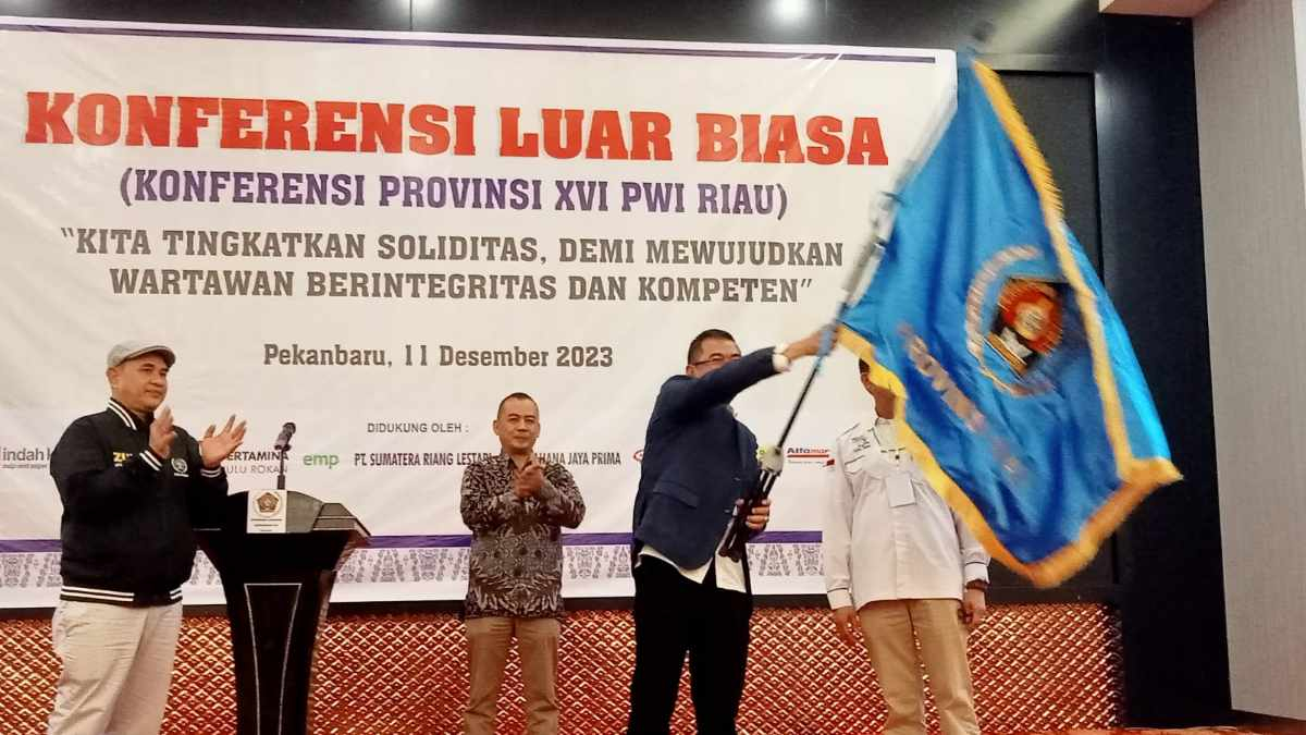 Raja Isyam Azwar Pimpin PWI Riau Periode 2023-2028
