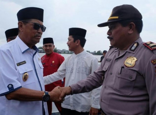 Wabup Inhil Antarkan Jenazah Mantan Wakil Ketua DPRD ke Tempat Peristirahatan Terakhir