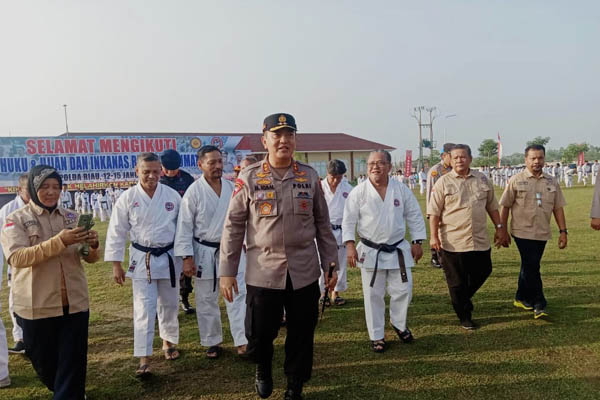 Diikuti 260 Karateka, Kapolda Riau Buka Gashuku dan Ujian dan Inkanas Regional Sumatera