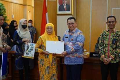 GoRiau 28 PNS Pemprov Riau Terima SK Pensiun