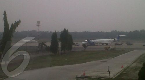 10 Pesawat Nekat Terobos Asap di Riau