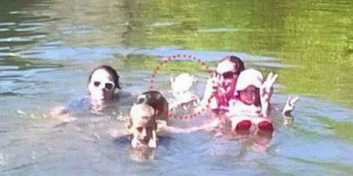 Serammm, Gadis Kecil yang Tenggelam 100 Tahun Lalu Ikut Foto Selfie di Telaga