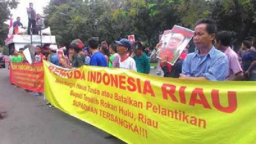Ratusan Mahasiswa Riau Geruduk Kemendagri dan Minta Aparat yang Terlibat Korupsi Ditindak