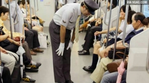 Bila Kereta Terlambat di Jepang, Ini yang Dilakukan Petugas kepada Para Penumpang