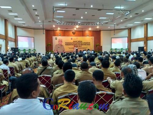 Kepala Desa se-Riau Berkumpul di Hadapan Gubernur Riau, Andi Rachman Bicara Soal Bankeu Provinsi