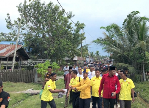 Kampanye Dialogis di Pulau Merbau Meranti, Cawagubri No Empat H Suyatno Disambut dengan Kompang