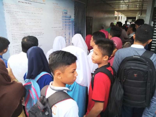 Carut Marut PSB Online di SMAN 2 Mandau Membuat Orang Tua Murid Bingung, Ini Ceritanya..