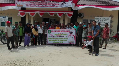 Sambut HUT RI, Warga Batin Betuah Duri Laksanakan Kerja Bakti dan Perbanyak Hiasan Nuansa Merah Putih