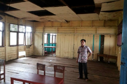 Jauh dari Pusat Kabupaten, Bangunan SD di Kuala Kampar Memprihatinkan Tanpa Perhatian