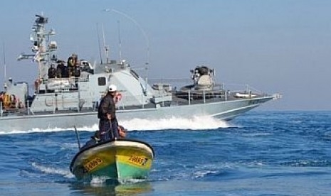Puluhan Kapal Nelayan Palestina Lawan Blokade Israel
