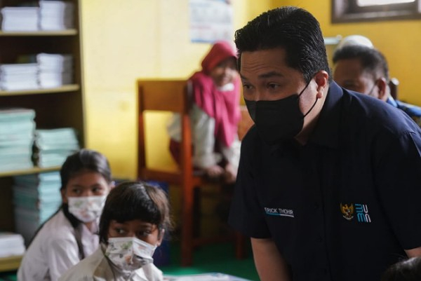 Menteri BUMN Erick Thohir Ajak Guru dan Murid Tetap Semangat Kejar Pendidikan Meski Pandemi