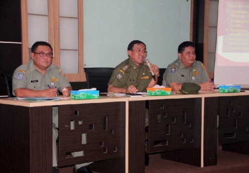 Pimpin Rapat Evaluasi, Bupati Inhil Sebut Dinas Tanaman Pangan dan Cipta Karya Terendah dalam Progress Pencapaian