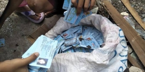 GoRiau Warga Pariaman Temukan 1.000 KTP Elektronik Menumpuk di Pekarangan Rumah