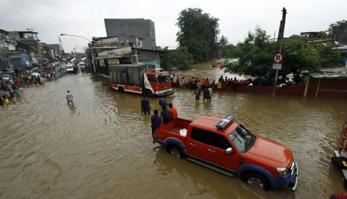 Gawat, Banjir Lebih Besar Ancam Jakarta, 18 Kecamatan Sudah Terendam & 5 Ribu Jiwa Diungsikan