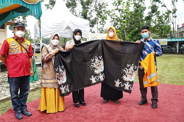 Rumah Batik Binaan RAPP Jadi Cikal Bakal Kampung Batik Pertama di Kuansing