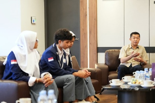 Terima Atlet Pelajar Peraih Medali SEA Games, Wamenpora Taufik Berbagi Pengalaman Olimpiade