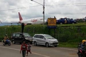 GoRiau Pesawat Batik Air Tergelincir Saat Akan Take Off
