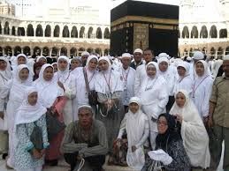 Ibu Rumah Tangga Bisnis Biro Umroh Bodong di Pekanbaru, Sedot Ratusan Juta