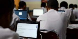 GoRiau Tiga Sekolah Batal Ujian Nasional Gunakan Komputer, Beralih Pakai Kertas