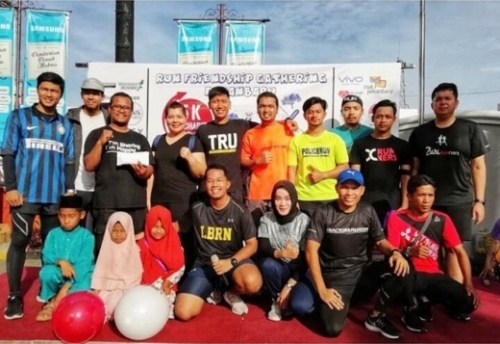 Galang Dana untuk Dhuafa, Berbagai Komunitas Lari Pekanbaru Sukses Kumpulkan Rp5 juta di Ajang <i>Charity Run</i>