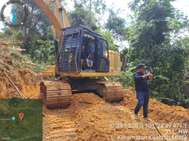 KPH Singingi Tangkap Alat Berat di Hutan Lindung Bukit Betabuh