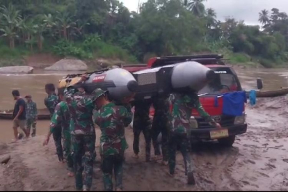 Terseret Banjir 72 Km, Warga Padang Panjang Ditemukan Mengapung di Padang